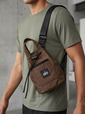 Alo Yoga bucket-style crossbody bag NWT